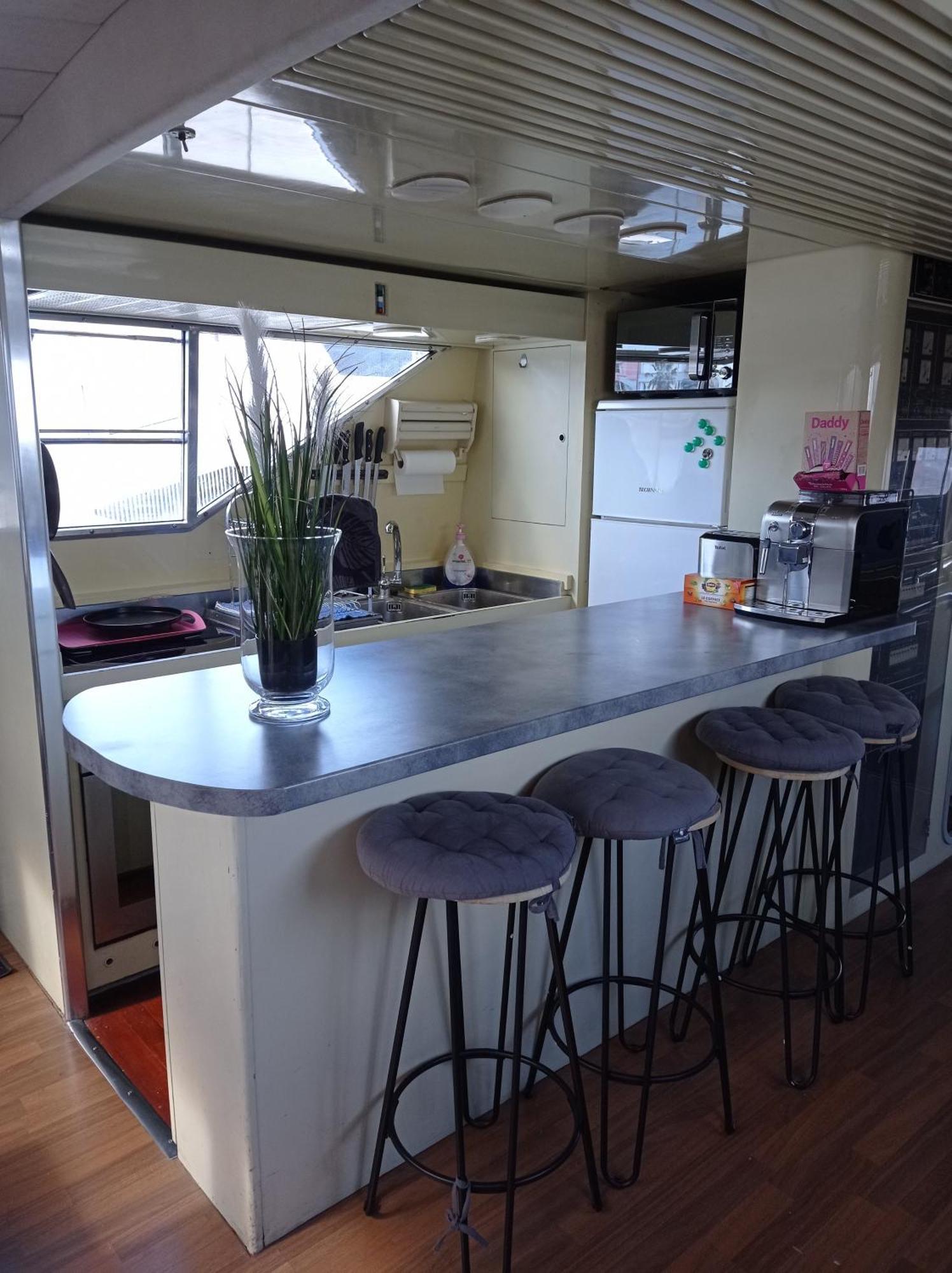 Un Yacht De 24m Rien Que Pour Vous ! Botel Sete